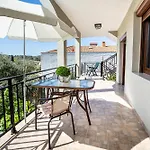 Apartman Aura House