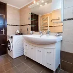 Apartman Aura House *