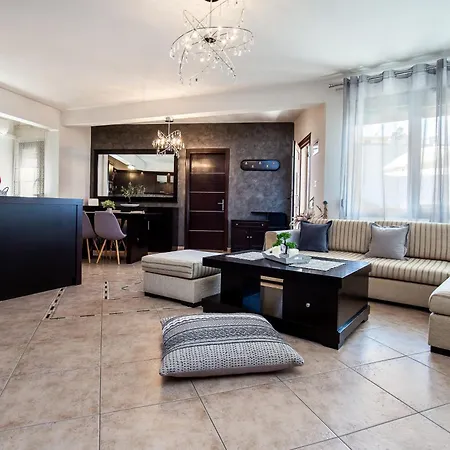 Apartment Aura House
