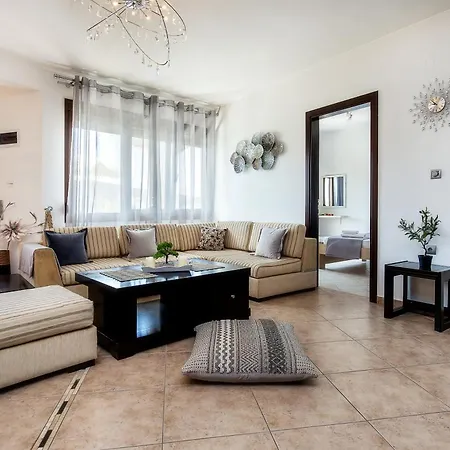 Apartment Aura House Potos
